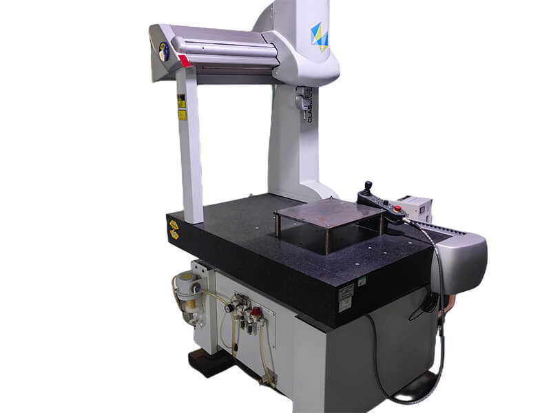 Three dimensional measuring machine